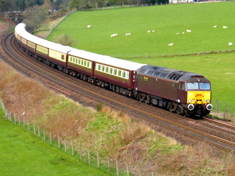 57313 @ Loaninghead - 05 May 2018: Powering north to Aberdeen, under a very overcast sky, with the 1Z40 'Northern Belle' charter. Photo of 57313 @ Loaninghead - 05 May 2018