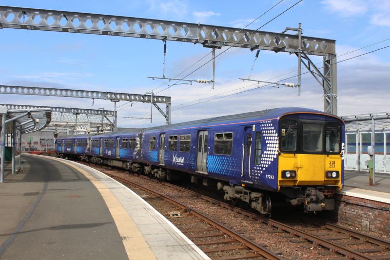 318253 at Gourock (07/05/18): Back in its (almost) home territory, 318253 gathers some rays in Gourock station soon to work 1G12, the 14:54 back to Glasgow Central. The unit was standing in for a failed Class 314. Photo of 318253 at Gourock (07/05/18)