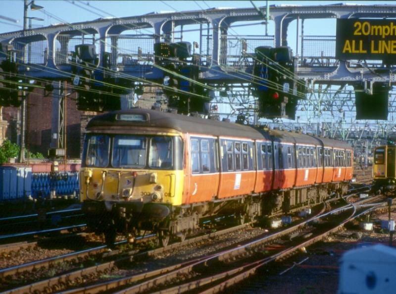 Photo of 303011 Glasgow Central