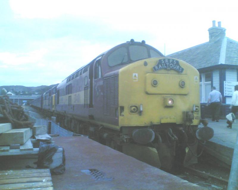 37401: 37401 and 37417 Richard Trevithick at Kyle of Lochalsh Station. Lochalsh Special, Sunday 14/09/2008. Photo of 37401