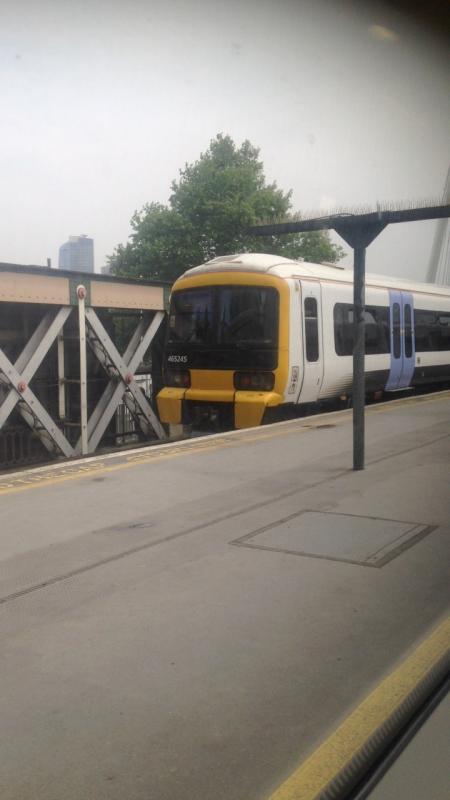Charing Cross (London): Here we have a Networker at Charing Cross, 465245 heading for Dartford (24/5/18) Photo of Charing Cross (London)