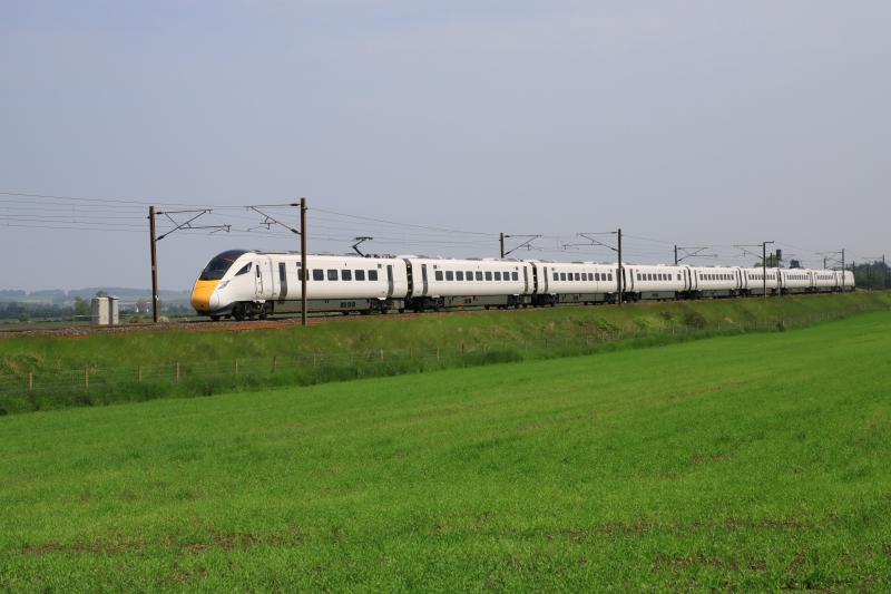 5X05: 800103 on 5X05 08.34 Doncaster Carr IEP to Edinburgh between Ballencrief and Redhouse Castle on 01/06/2018 Photo of 5X05
