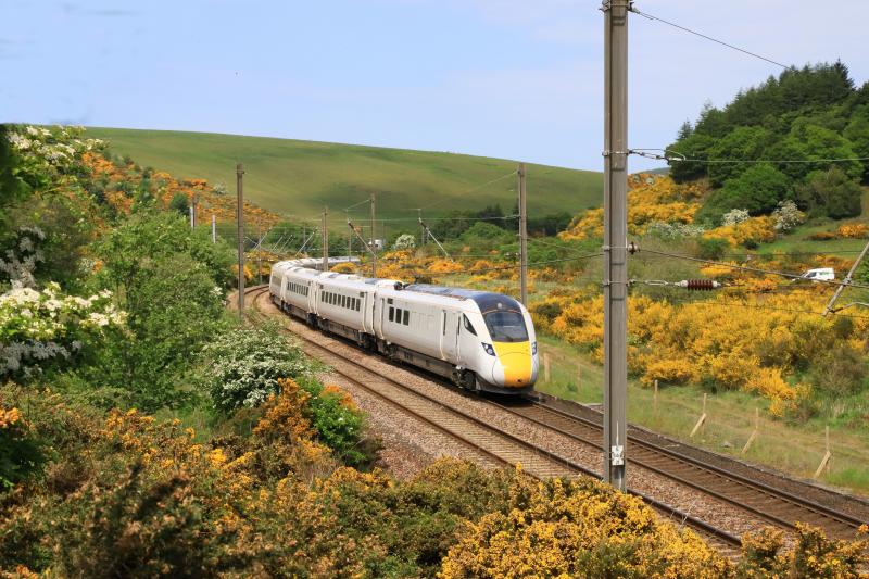 5X06: 800103 on 5X06 13.04 Edinburgh to Doncaster Carr IEP approaching Grantshouse loops on 01/06/2018 Photo of 5X06