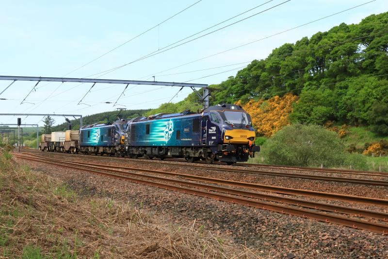 6M38: 88005 + 88003 on 6M38 13.57 Torness to Carlisle Kingmoor at Grantshouse on 01/06/2018 Photo of 6M38