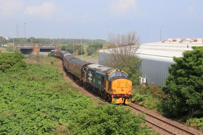 1Z95 0n the Leith Docks branch: 37403 topn tail with 37025 on 1Z95 11.30 Leith South to Mossend Up Reception via Fife & Stirling between Seafield & Portobello on 01/06/2018 Photo of 1Z95 0n the Leith Docks branch