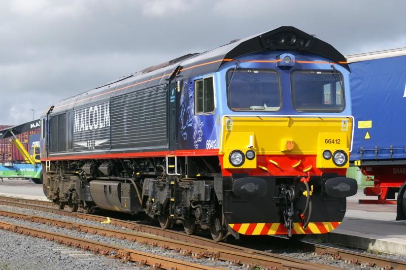 66412: 66412 stands in the W.H. Malcolm Terminal at Elderslie after it's unveiling on the 10th September Photo of 66412