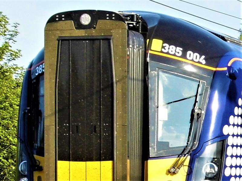 385004 new flat windscreen: Drivers side only seems to be altered with a flat window Photo of 385004 new flat windscreen