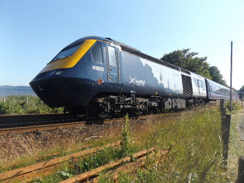 43033.: 43033 at Invergowrie. Photo of 43033.