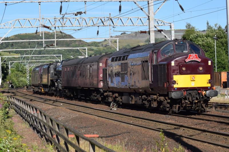 5z52 Dumbarton Central: WCRC 37s 37516,37688 with 45212 and support coach on the approach to Dumbarton Central on 5 July 2018 running over an hour late. Photo of 5z52 Dumbarton Central