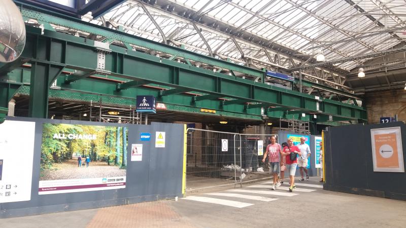 New Escalator at Waverley: Steelwork erected in Waverley for the new escalator. Large area parallel & separate from the walkway. Photo of New Escalator at Waverley