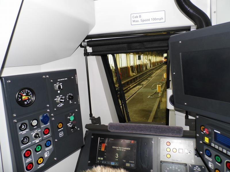 Photo of 385004 cab interior