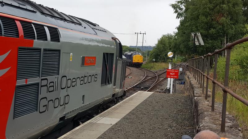 Passing Tractors: 37884 waits to run onto the mainline link at Manuel having come up from Bo'ness with 37703 on the 15.35 departure. w37703 took the train back from Manuel just after 16.15. Photo of Passing Tractors