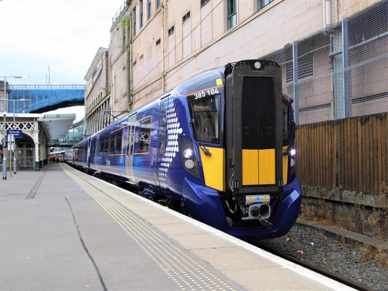 385104 385003 first press run: 385104 and 385003 await departure on 1Z91 1134 Edinburgh- Glasgow Queen St press run on 23/07/18 Photo of 385104 385003 first press run