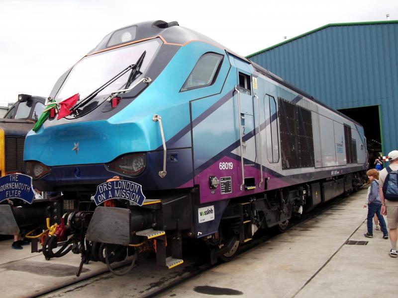 68019 at Crewe Gresty Bridge: Sporting the new Trans Pennine livery 68019 was displayed at the Crewe Gresty Bride Open Day on Saturday 21st June 2018 Photo of 68019 at Crewe Gresty Bridge