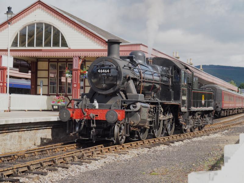 46512 aka 46464 on the Strathspey: 46512 aka 46464 propelling
back to pick up the first train to Broomhill on Monday 23 July 2018 Photo (c) Iain A H Smith Photo of 46512 aka 46464 on the Strathspey
