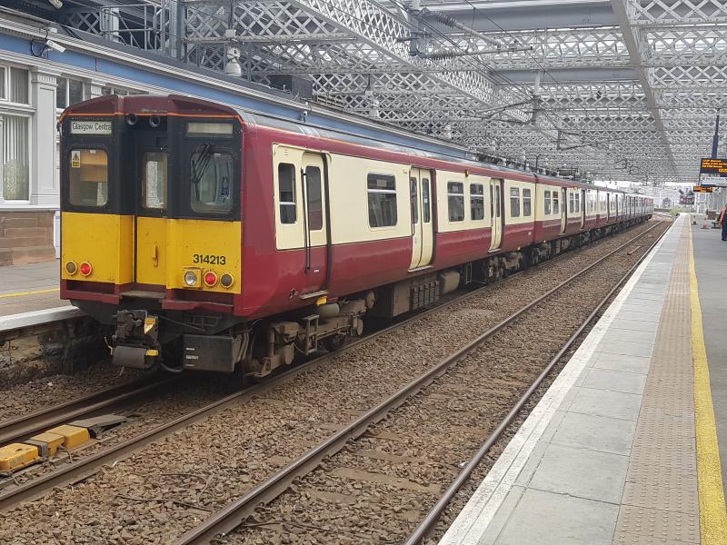 Not Long For This World ....: 314213 forms the rear of a 6 car set working 1G06 11:54 Gourock - Glasgow Central at Paisley Gilmour Street , 21st July , 2018 . Photo of Not Long For This World ....