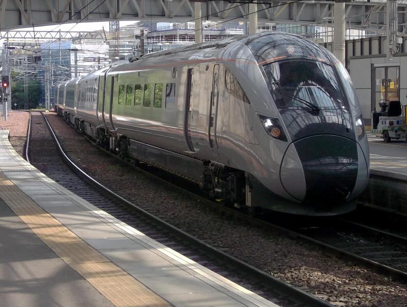 Photo of 802201 at Edinburgh Waverley