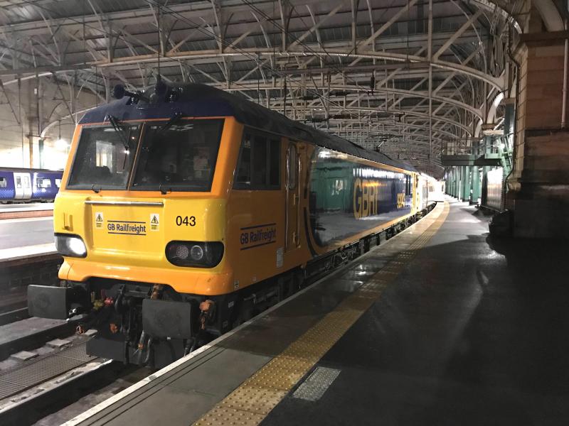 92043 on the Sleeper at GLC: GB rail freight loco 92043 on the Lowland Sleeper on 7th February 2018 Photo of 92043 on the Sleeper at GLC