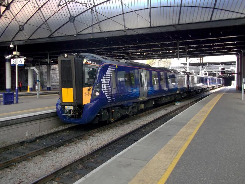 Photo of 385016 at Glasgow Queen Street