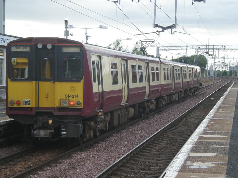 314214 at Newton: 314214 waits at Newton to return to Glasgow Central on the 24th August 2008. Photo of 314214 at Newton