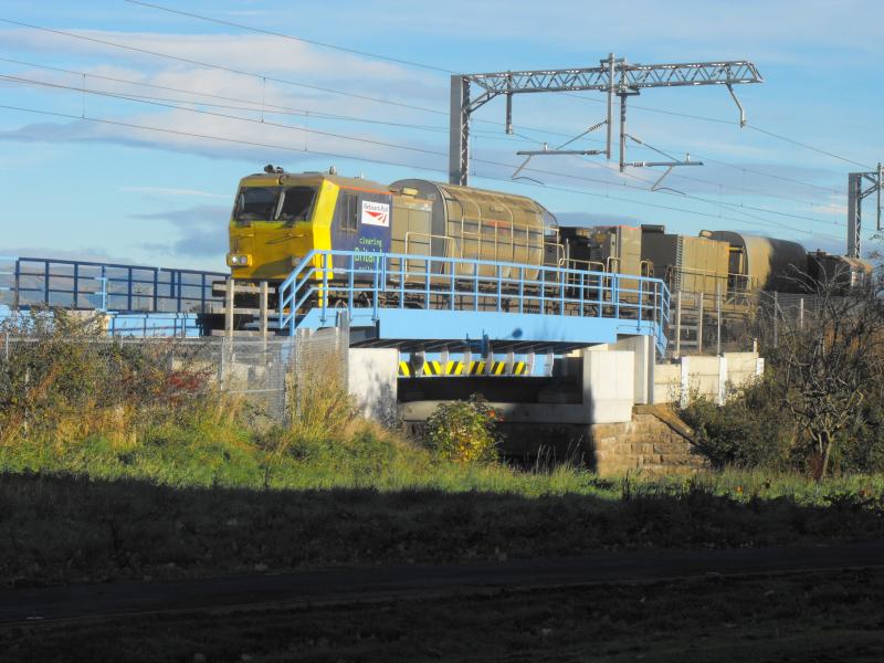 3S93 Slateford to Slateford: Seen this morning at Carmuirs West. Held for a class 156 on main line from Larbert. Photo of 3S93 Slateford to Slateford