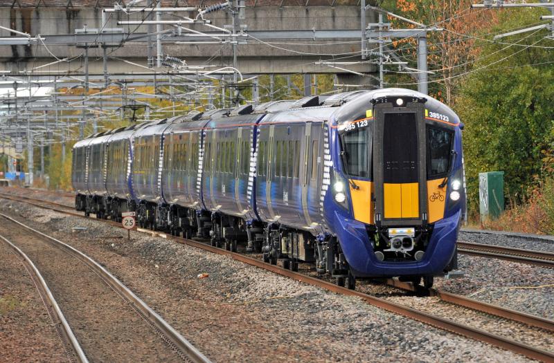 385123 Leads 385003: 385123 Leads 385003 on a Gourock to Glasgow Central
On RTT A 3T64 Photo of 385123 Leads 385003
