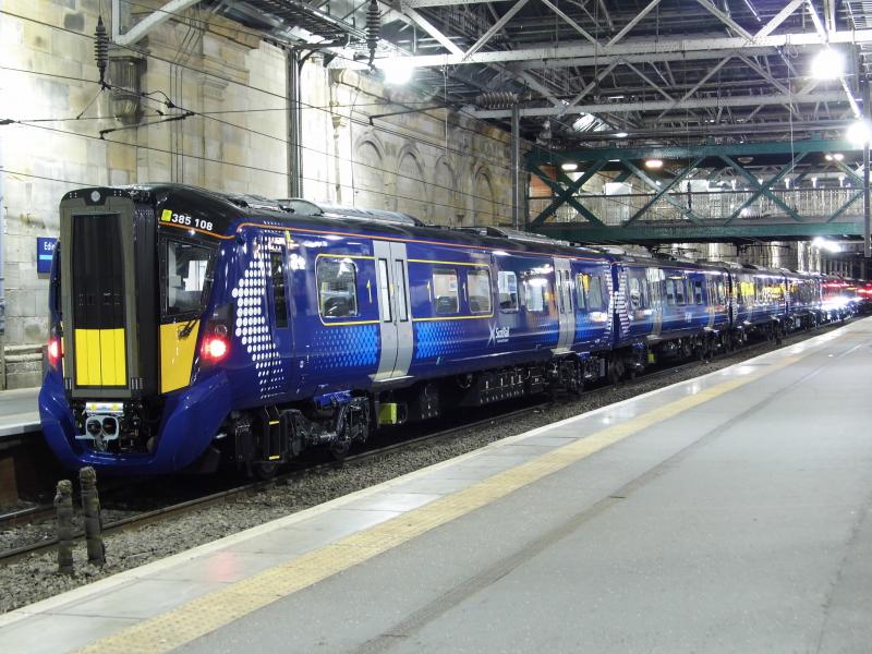 385108 385113 Waverley: 385108 385113 in Waverley on 01/11/18 working 1846 Millerhill- waverley ECS Photo of 385108 385113 Waverley