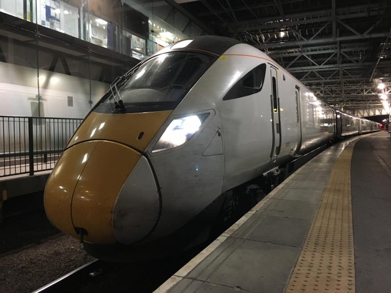 800202 - 5Q95 Newcastle - Craigentinny: On the final leg of her journey, 800202 arrives in Edinburgh Platform 4, before the driver switches ends to take the unit up to Craigy. Photo of 800202 - 5Q95 Newcastle - Craigentinny
