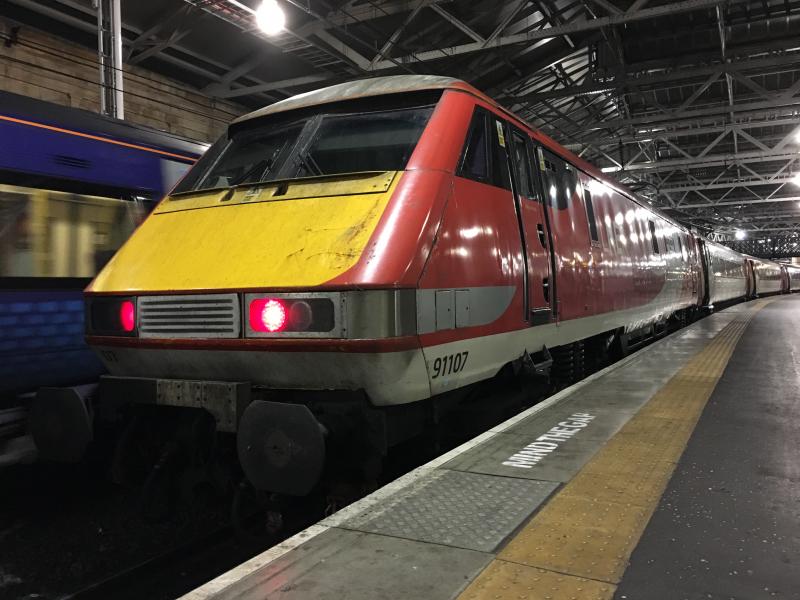 91107: 91107 waits to work a service to Kings Cross, seen at Edinburgh Waverley. Photo of 91107
