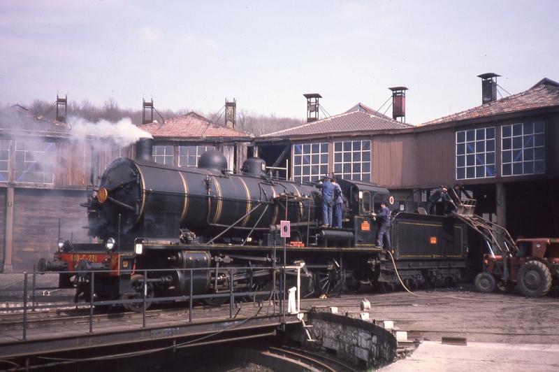 SNCF 140C231 at Longueville: North British, Hyde Park Works No 21317 of 1916 at its home shed, the historic roundhouse at Longueville, 2 April 1988. Photo of SNCF 140C231 at Longueville
