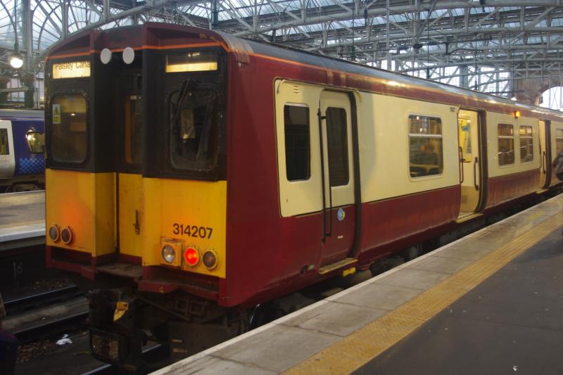 314207 Glasgow Central 04/12/2018: In platform 9 having arrived from Paisley Canal. Photo of 314207 Glasgow Central 04/12/2018