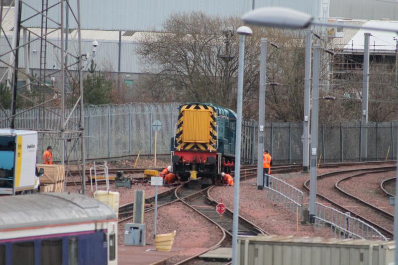 Polmadie 08 derailed: Morning of 11 January 2019. One of the three Polmadie shunters looks like it is being re-railed. Photo of Polmadie 08 derailed