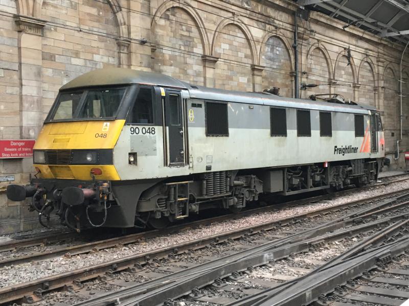 90048: Stabled in Edinburgh Waverley on 05/01/2019 Photo of 90048