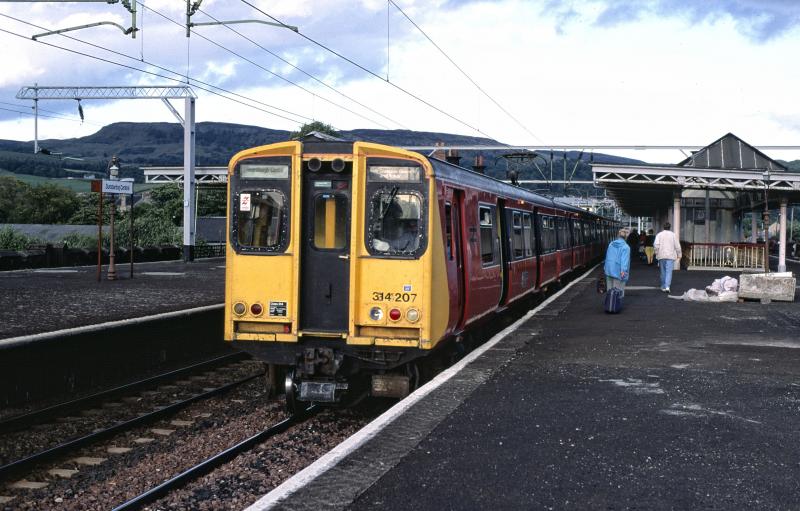 314207 DUMBARTON CENTRAL 24.8.90.jpg: Photo of 314207 DUMBARTON CENTRAL 24.8.90.jpg