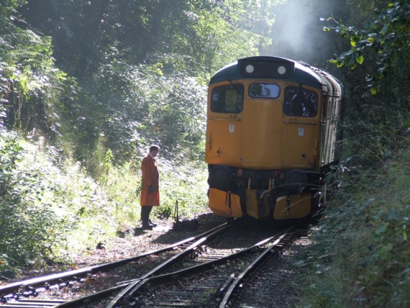 27001boness30-9-06(small).jpg: 27001 Prepares to run round it's train at Birkhill during the 2006 Boness Diesel Gala Photo of 27001boness30-9-06(small).jpg