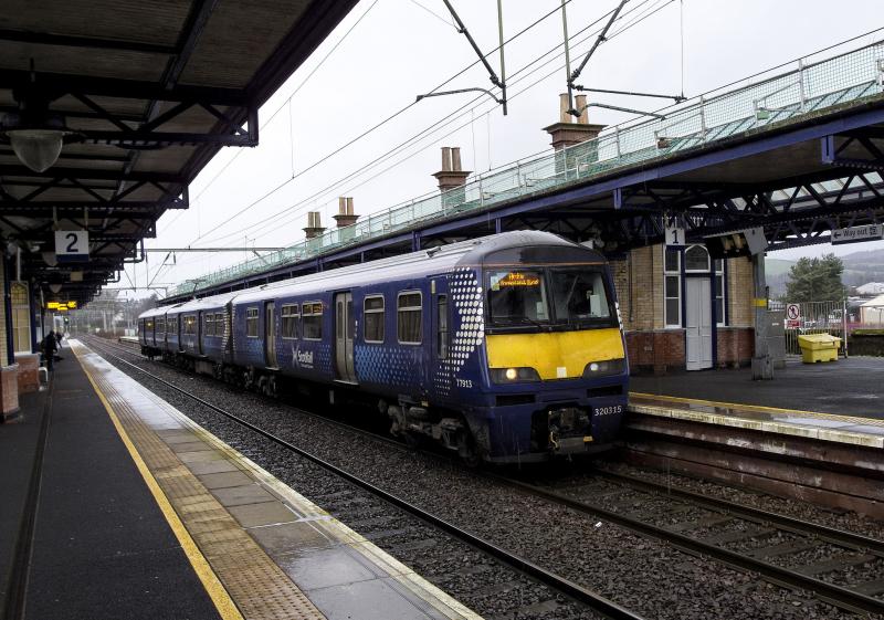 DUMBARTON CENTRAL 26.1.19.jpg: Photo of DUMBARTON CENTRAL 26.1.19.jpg