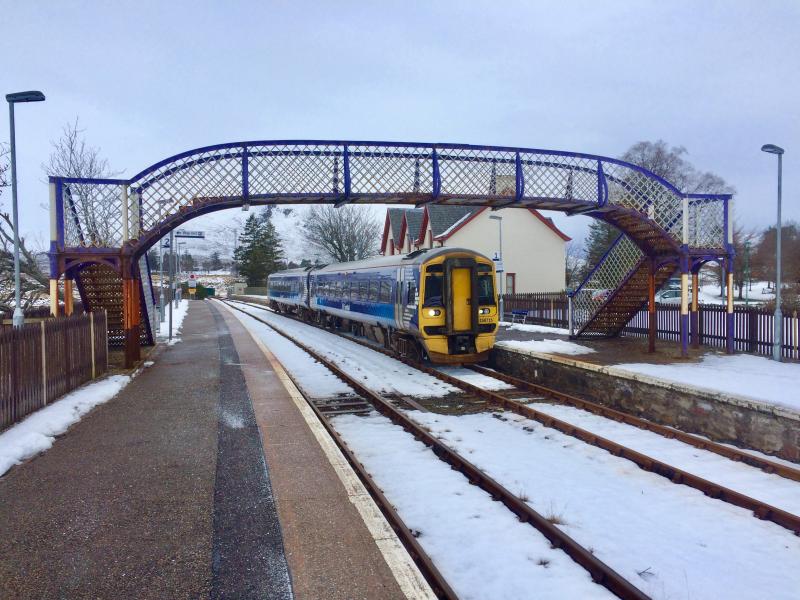 158715, 2H82, Achnasheen: 158715, 2H82, Achnasheen, Kyle to Inverness 05Feb19 Photo of 158715, 2H82, Achnasheen