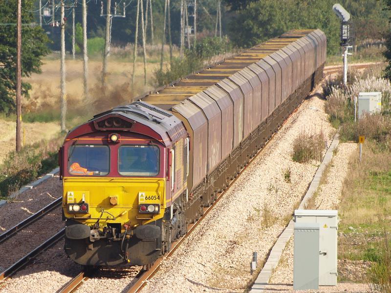 66054, 4J15, Longannet - Hunterston.: 66054, 4J15, HTA coal empties, Longannet - Hunterston on 25/09/08 @ 15:23. Photo of 66054, 4J15, Longannet - Hunterston.