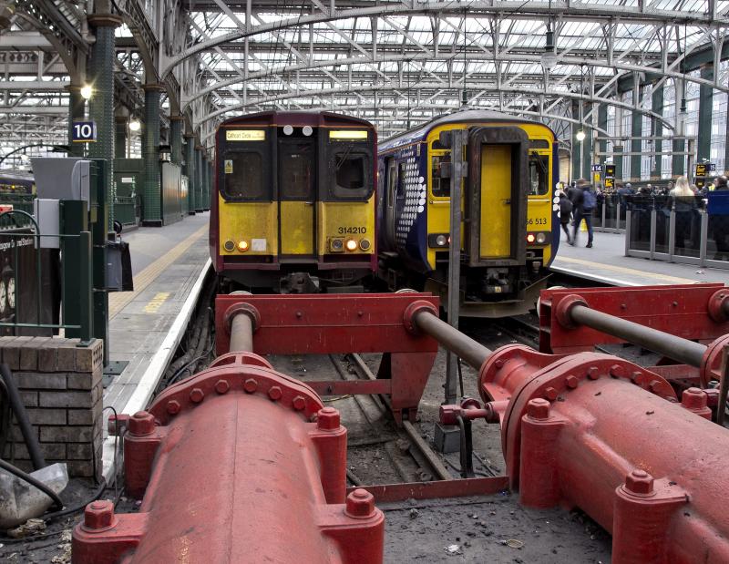 314's AT GLASGOW CENTRAL 22.2.19 (2).JPG: Photo of 314's AT GLASGOW CENTRAL 22.2.19 (2).JPG