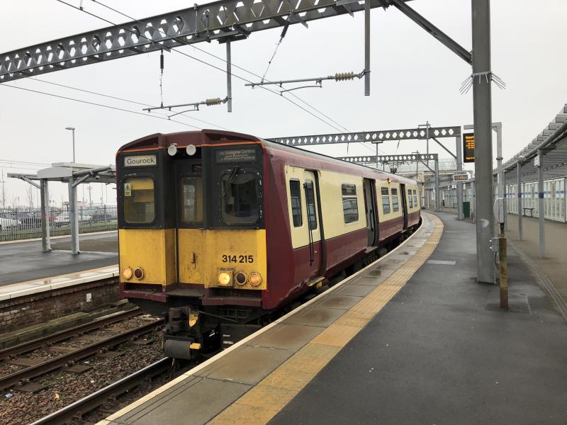 314 215 at Gourock: 314 215 at Gourock 1/3/2019 - note the old destination blind Photo of 314 215 at Gourock