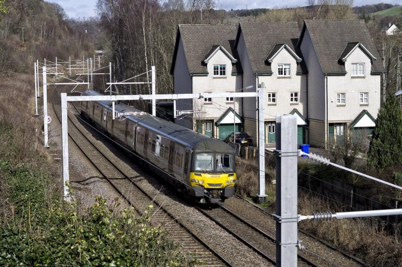 365519 BRIDGE OF ALLAN 4.3.19.jpg: SLOWING AT THE SITE OF THE ORIGINAL BRIDGE OF ALLAN STATION FOR IT'S STOP AT PRESENT STATION. Photo of 365519 BRIDGE OF ALLAN 4.3.19.jpg