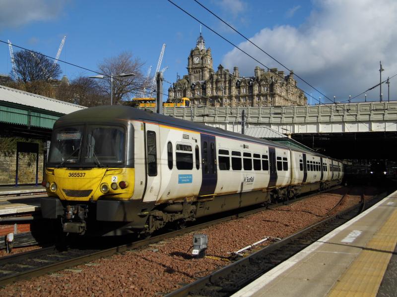 365537 Edinburgh: 365537 in Waverley station after working 1158 Dunblane- Edinburgh on 11/03/19 Photo of 365537 Edinburgh