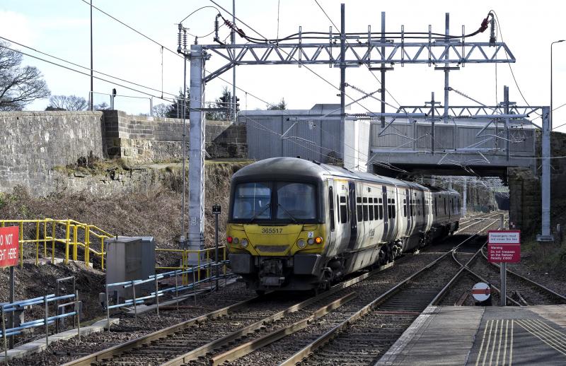 365517 at Dunblane: Photo of 365517 at Dunblane