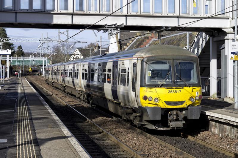 365517 at Dunblane: Photo of 365517 at Dunblane