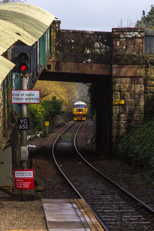 47593 approaching Helensburgh Upper: 47593 approaching Helensburgh Upper with the West Highland Statesman railtour on 23rd March 2019 Photo of 47593 approaching Helensburgh Upper