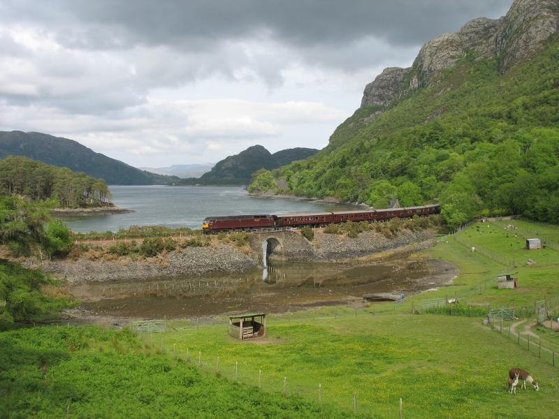 47826 at Craig Highland Farm: 47826 passes Craig Farm with 1H80, the
06:45 Keith-Kyle. Photo of 47826 at Craig Highland Farm