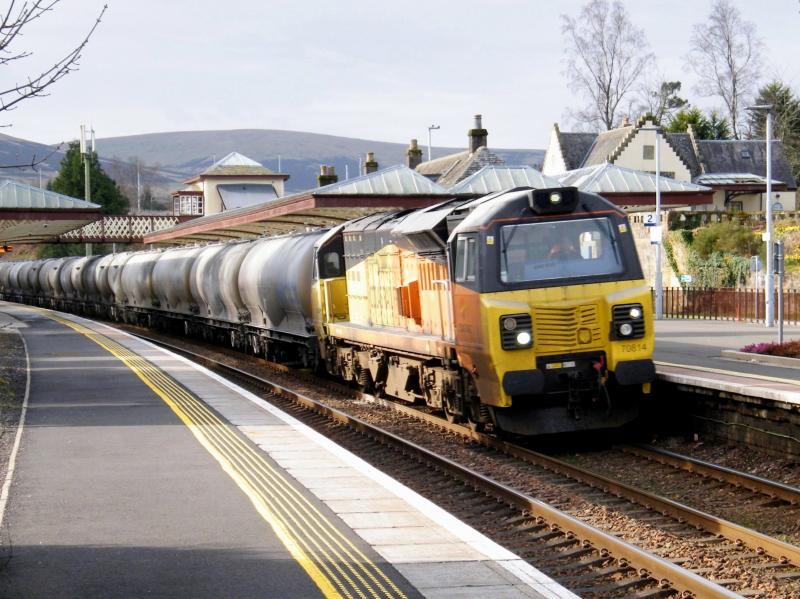 70814 @ Gleneagles - 28 March 2019: Oxwellmains to Aberdeen Craiginches, cement freight, thunders north. Photo of 70814 @ Gleneagles - 28 March 2019