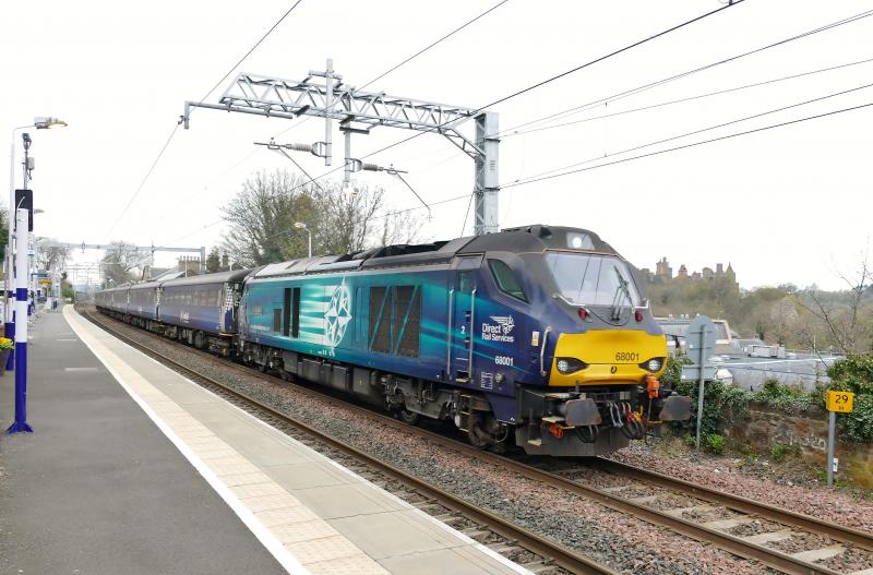 Motherwell to Edinburgh ECS at Linlithgow...12-4-19: 68001 passing through Pl. 1 at Linlithgow Photo of Motherwell to Edinburgh ECS at Linlithgow...12-4-19