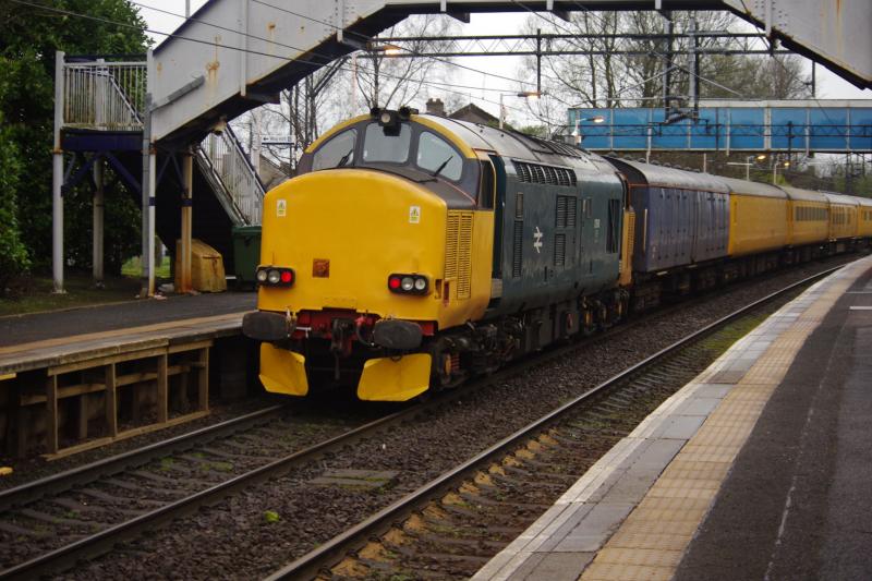 37610 Drumry 07/04/19: Powering a Network Rail test train, 3Q31, from Mossend to Oban Photo of 37610 Drumry 07/04/19