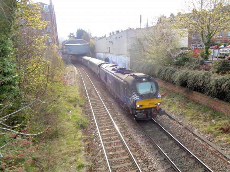 68006 passes Morningside Road : 68006 ecs Morningside Road Wed 17 April Photo of 68006 passes Morningside Road